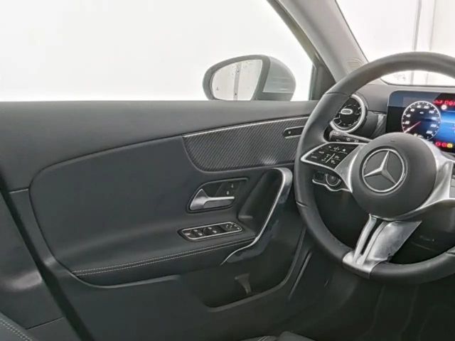 Mercedes-Benz A 200 Progressive