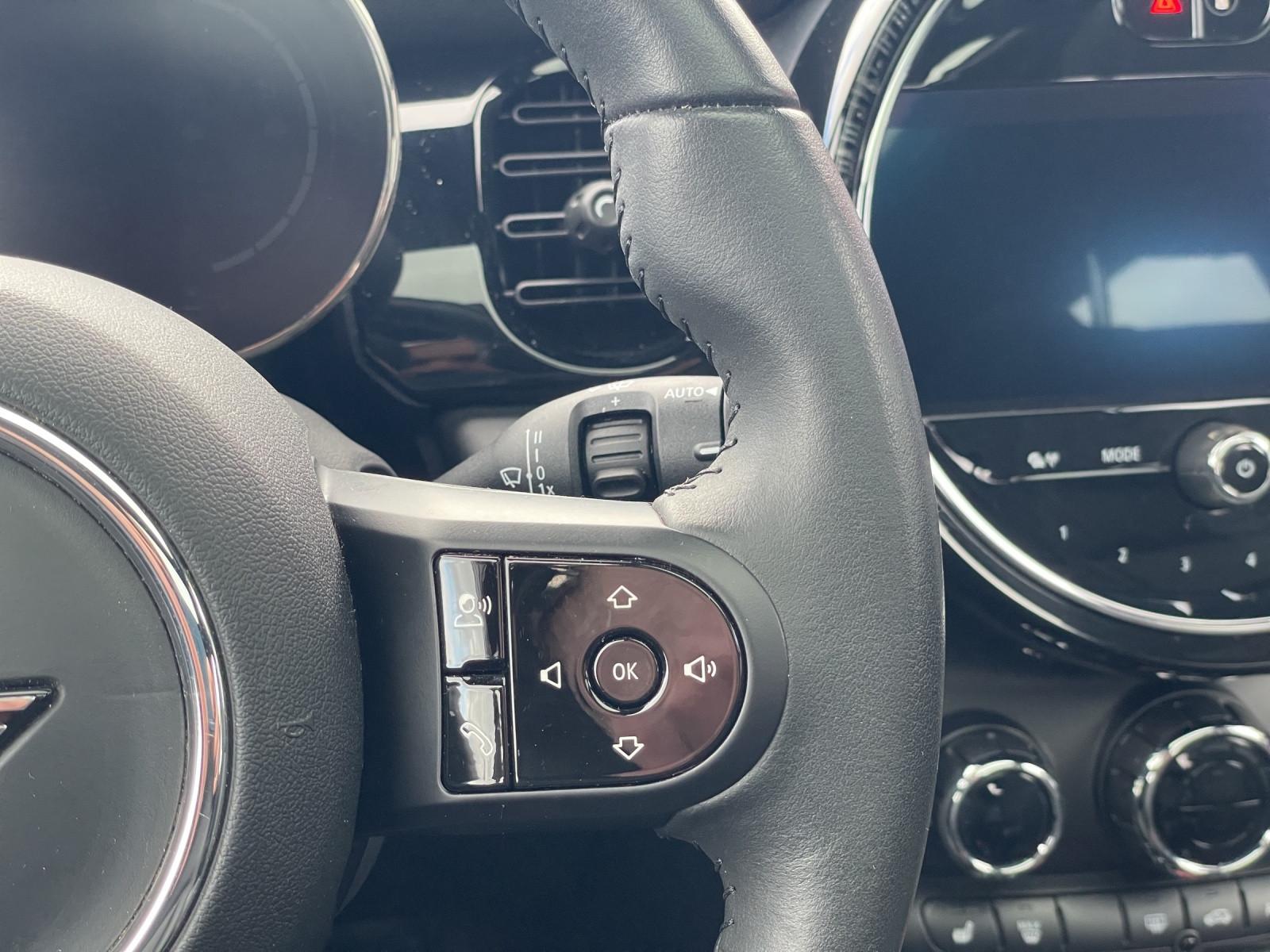 MINI Cooper lass.Trim Aut-HUD-Pano-Kam-LED-Leder-VC