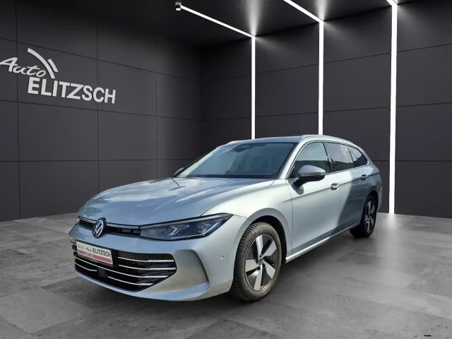 Volkswagen Passat VOLL MatrixLED Standhzg AHK Pano Leder HUD ACC ...