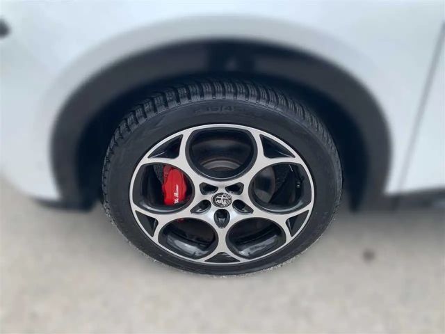 Alfa Romeo Tonale Hybrid Veloce