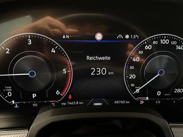 Volkswagen Touareg 4Motion R-Line Style