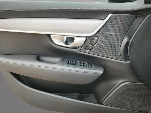 Volvo S90 Dark Plus T8