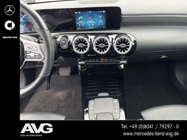 Mercedes-Benz A 200 Hatchback Progressive