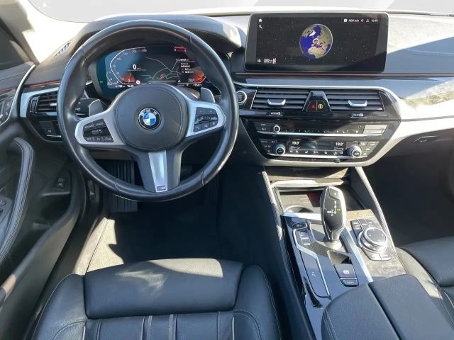 BMW 530 530d Luxury Line Touring xDrive