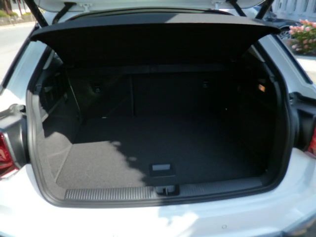 Audi Q2 30 TFSI Advance