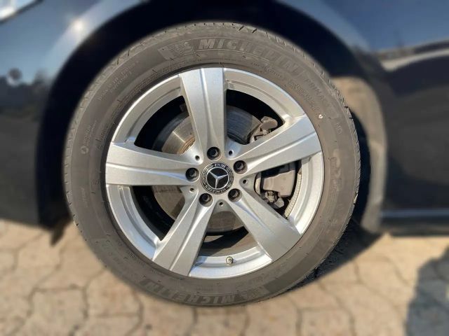 Mercedes-Benz C 200 AVANTGARDE Estate