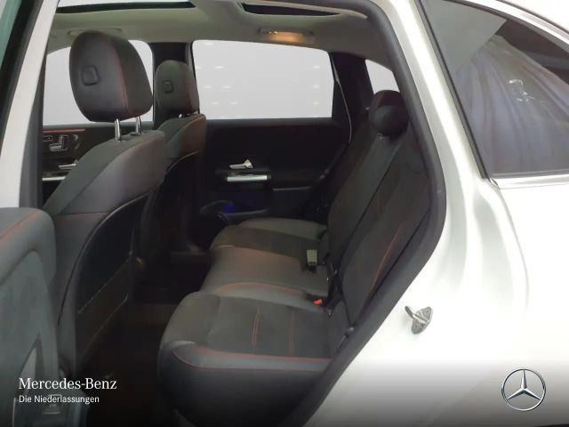 Mercedes-Benz B 250 AMG Line Sedan