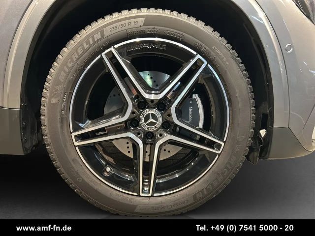 Mercedes-Benz GLA 200 AMG Line