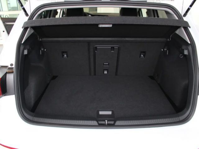 Volkswagen Golf Life Move