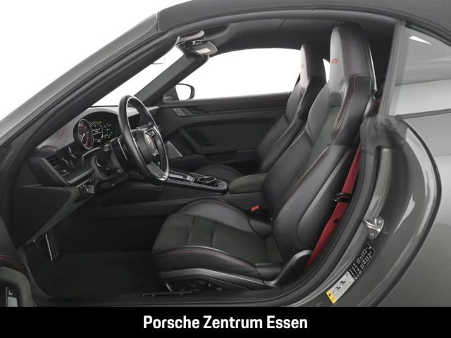 Porsche 992 4 Cabrio Carrera GTS