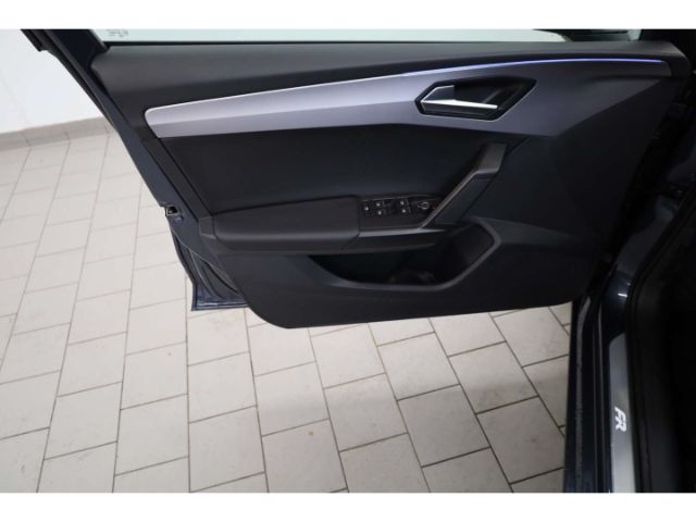 Seat Leon 1.5 eTSI FR-lijn Sportstourer