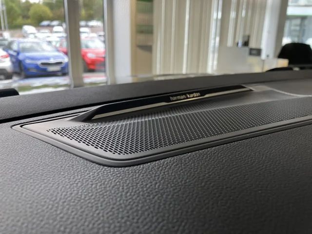 Renault Espace E-Tech Hybrid Iconic