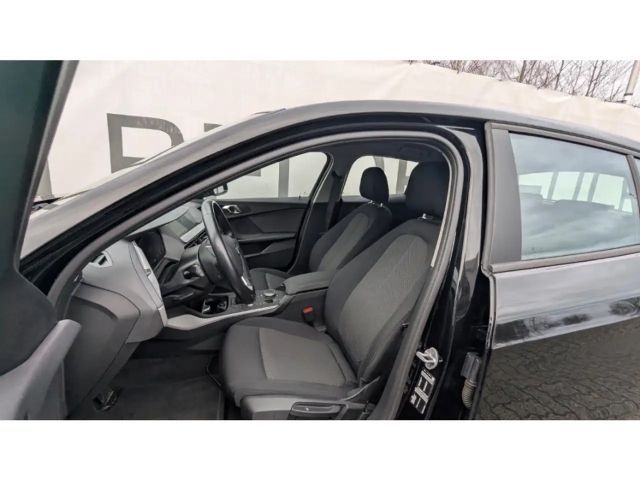 BMW 118 118i 5-deurs Sedan