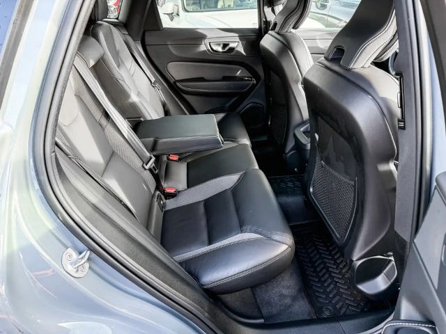 Volvo XC60 Dark Plus