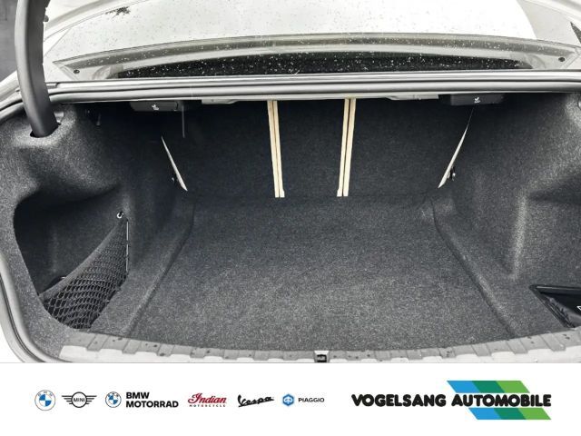 BMW 320 320d M-Sport Sedan