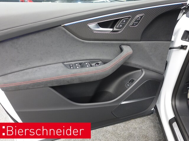 Audi RS Q8 Performance Quattro