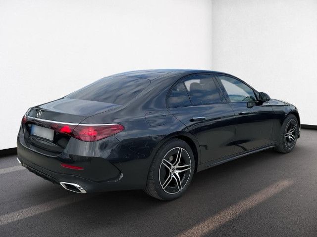 Mercedes-Benz E 220 AMG Line E 220 d Sedan