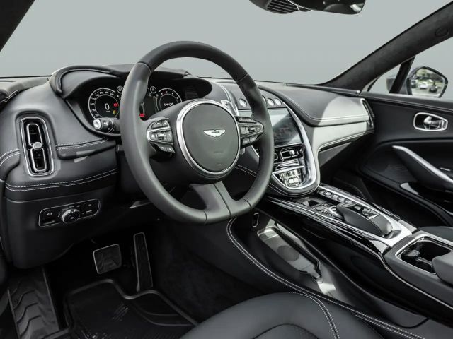 Aston Martin DBX Magnetic Silver