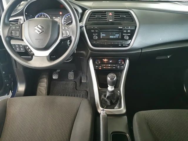Suzuki S-Cross Clear