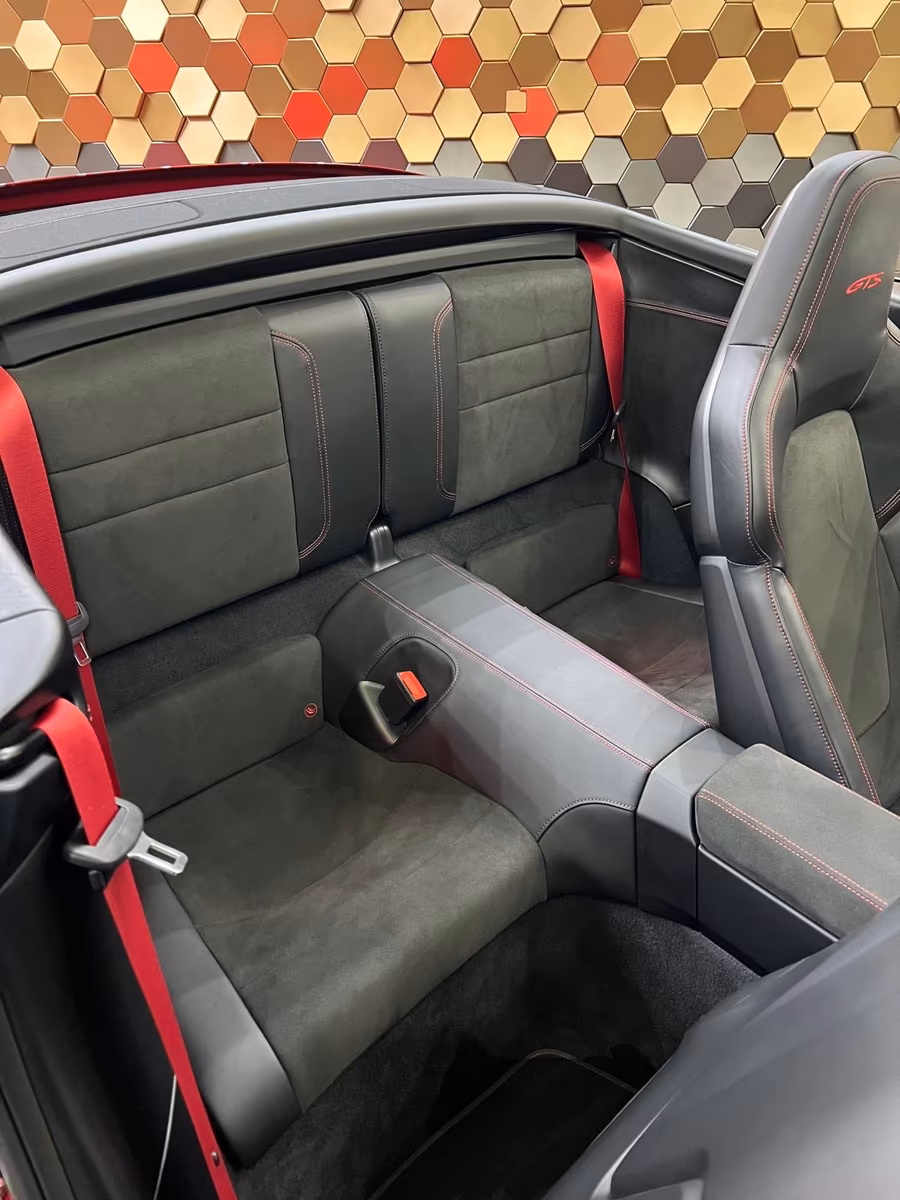 Porsche 911 4 992 Cabriolet Carrera GTS