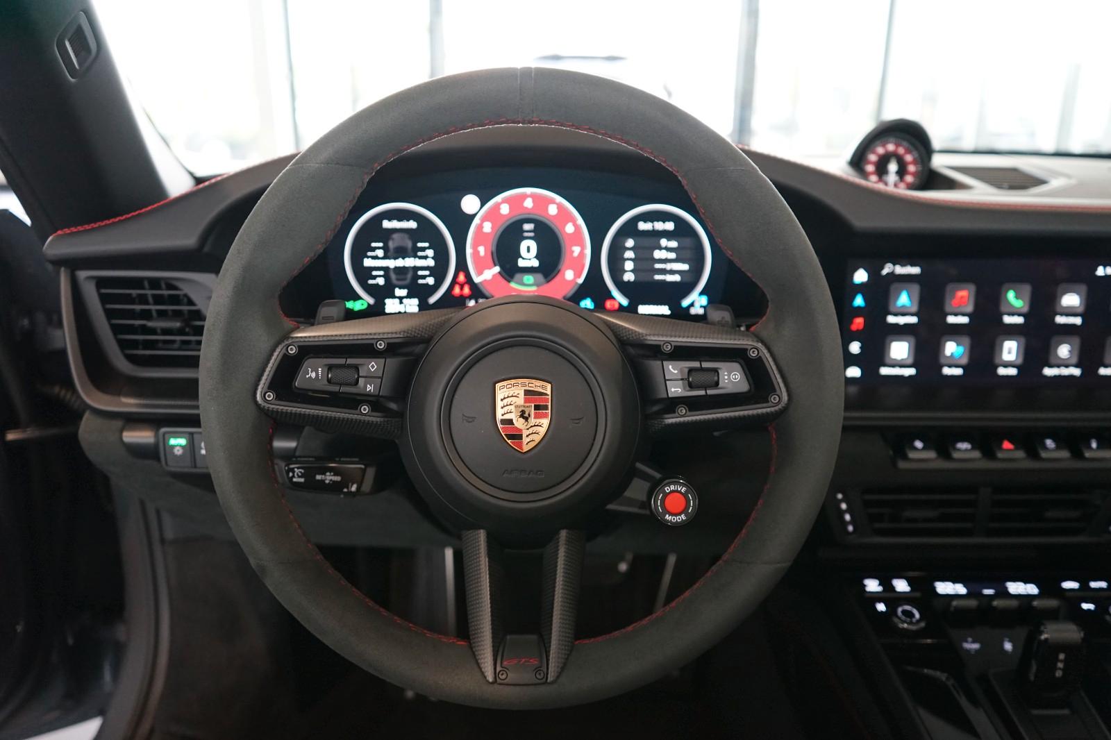 Porsche 911 992 Cabriolet Carrera GTS