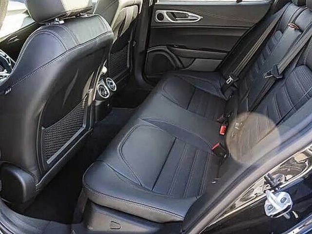 Alfa Romeo Giulia AT8 Q4