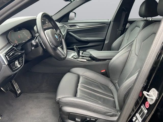 BMW 520 520d M-Sport Touring