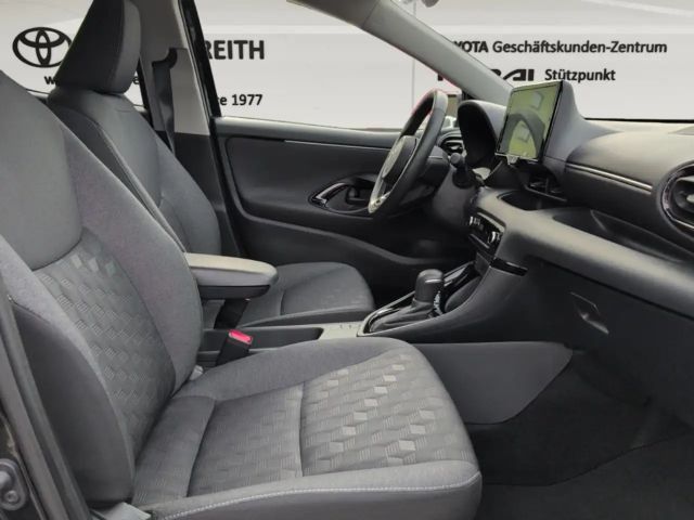 Toyota Yaris Hatchback Hybride Team D