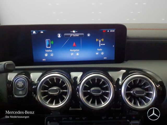 Mercedes-Benz CLA 200 AMG Line