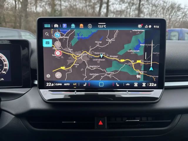 Volkswagen T-Roc 1.5 eTSI DSG R-Line