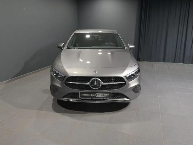 Mercedes-Benz A 200 A 200 d Progressive