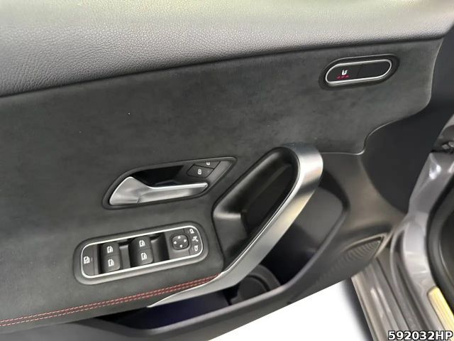 Mercedes-Benz A 200 AMG Line