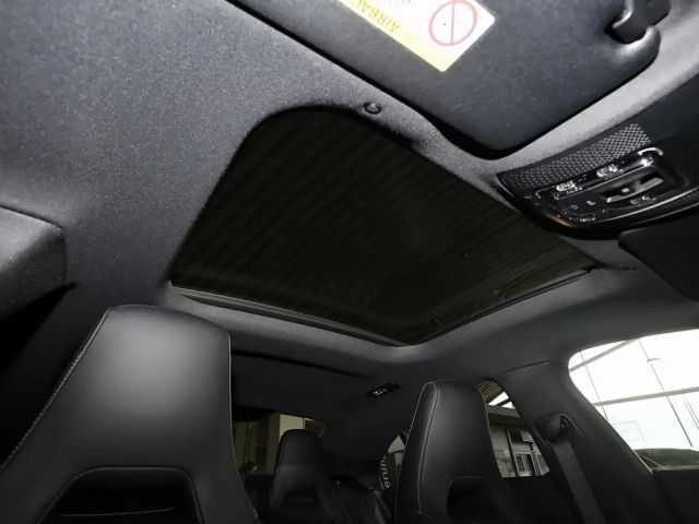 Mercedes-Benz CLA 200 AMG Line Coupé