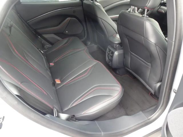 Ford Mustang Mach-E AWD