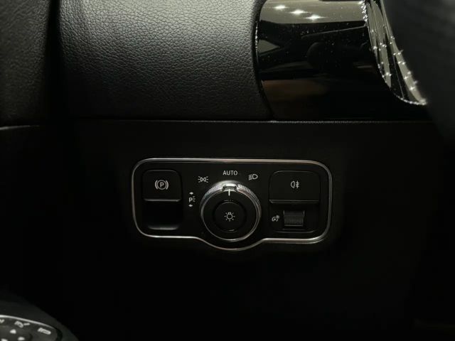 Mercedes-Benz GLA 200 AMG Line GLA 200 d