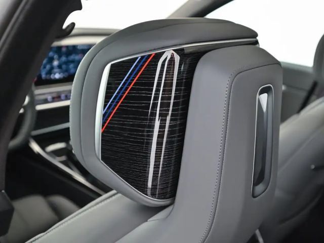 BMW 740 740d M-Sport Sedan xDrive