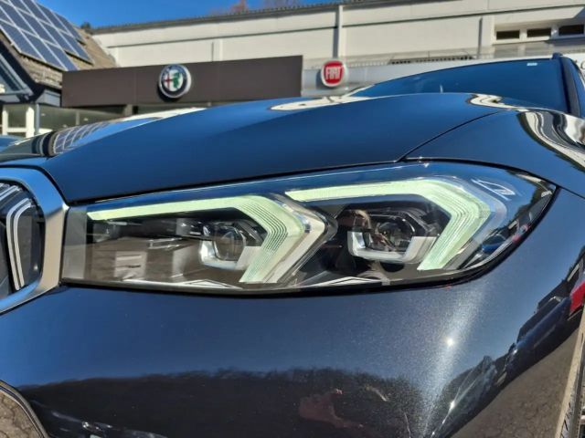 BMW 330 330i M-Sport Touring xDrive