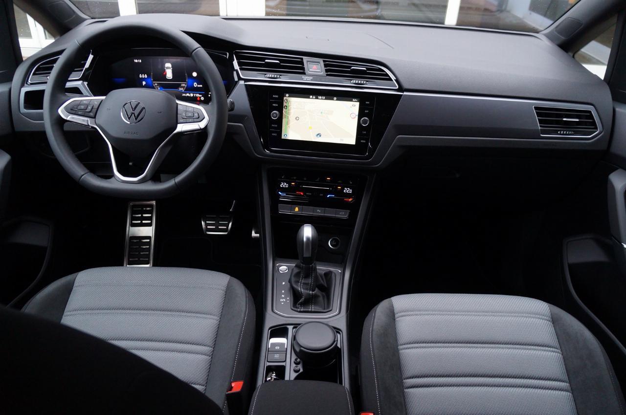 Volkswagen Touran 1.5 TSI DSG R-Line