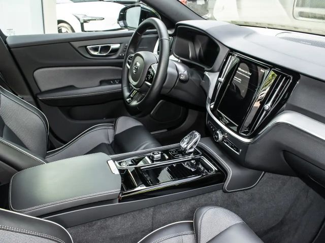 Volvo V60 AWD Dark Plus Recharge T8