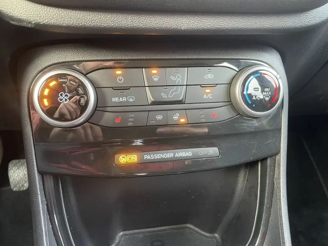 Ford Puma EcoBoost Titanium