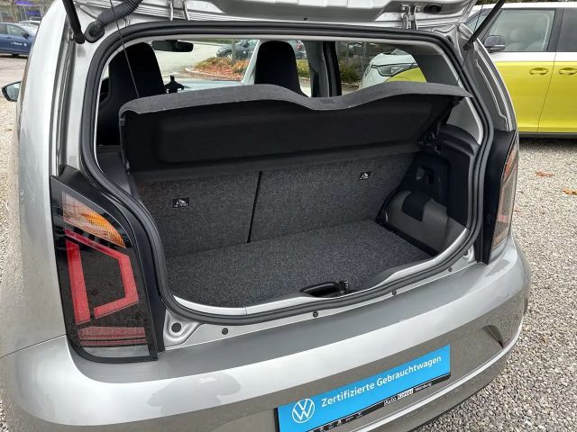 Volkswagen up! Style