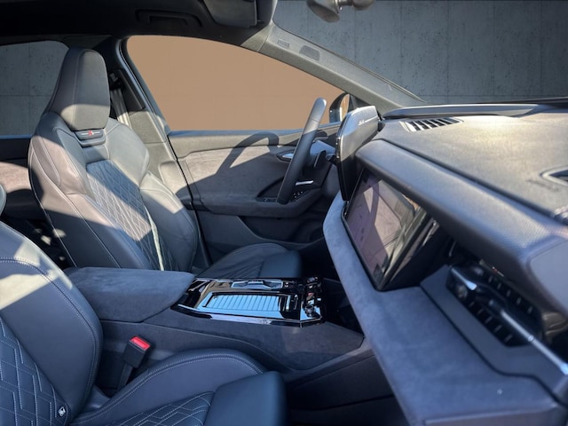 Audi Q6 e-tron Quattro