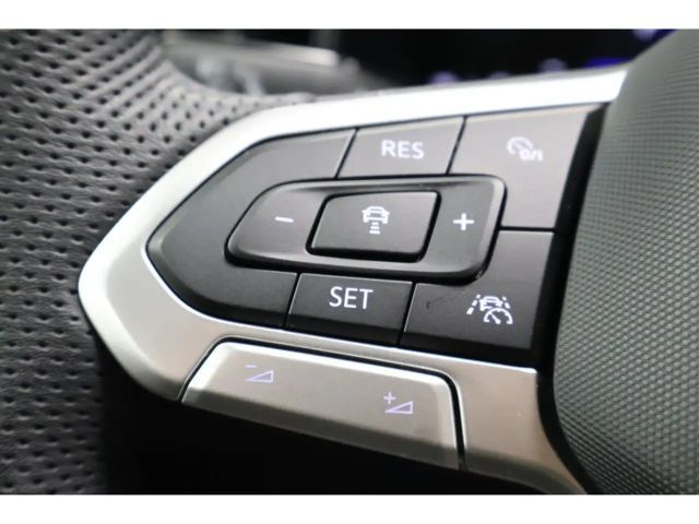 Volkswagen T-Roc 1.5 TSI DSG R-Line