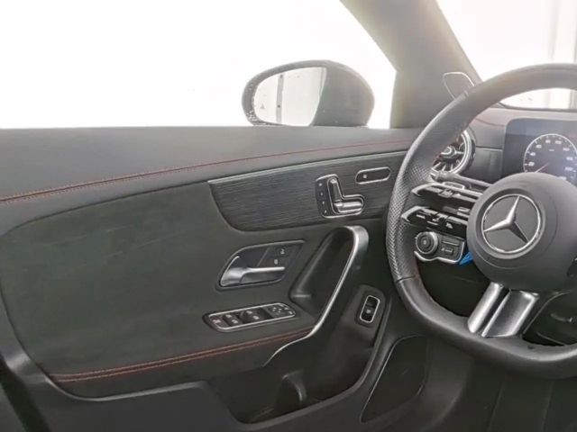 Mercedes-Benz CLA 250 4MATIC AMG Line Coupé