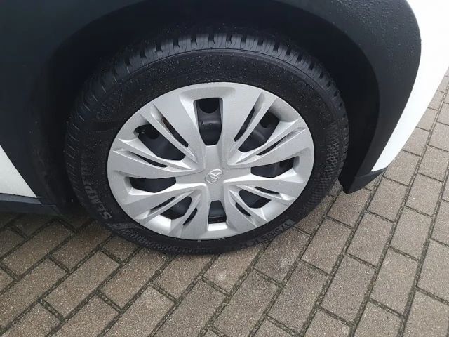 Toyota Aygo Hatchback Play