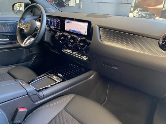 Mercedes-Benz GLA 200 Progressive