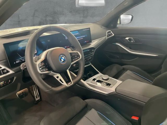 BMW 330 330e M-Sport Touring