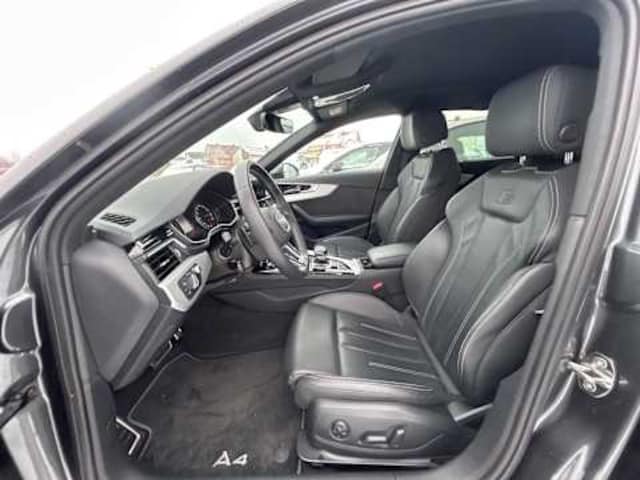 Audi A4 45 TFSI Quattro S-Tronic Sedan