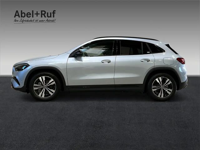 Mercedes-Benz GLA 200 Progressive