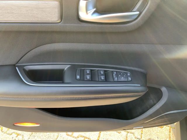 Renault Koleos Blue Initiale Paris